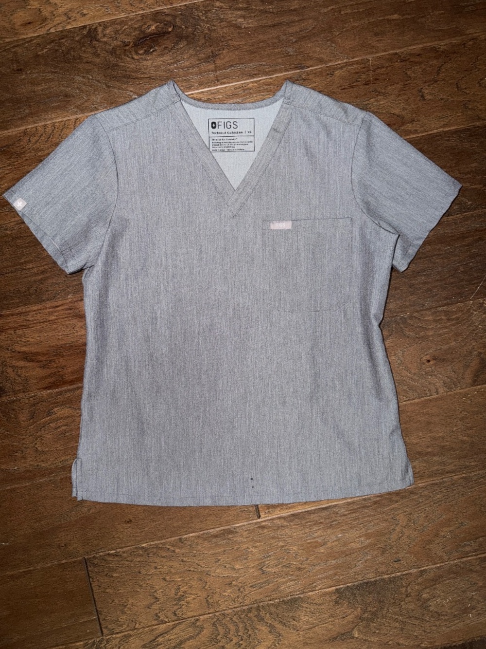 FIGS Catarina XS Petite Graphite scrub too